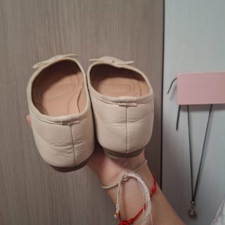 Zapatos bailarinas beige niña