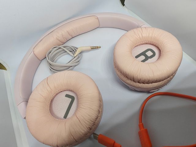 Auriculares JBL Tune 660 ANC rosa