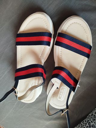 Sandalias plataforma H&D rojas y blancas