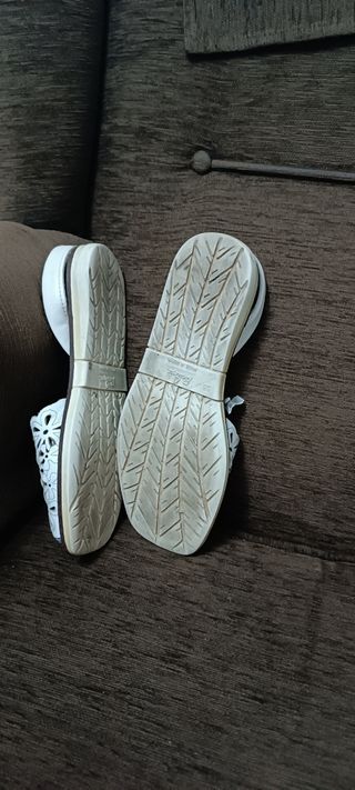 Zapatos mujer piel blancos