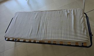 Cama plegable Ikea azul y blanca