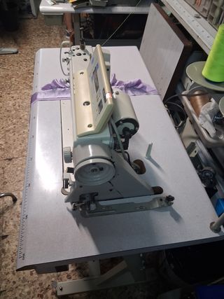 Máquina de hacer plisados Juki DLU-5490N-7