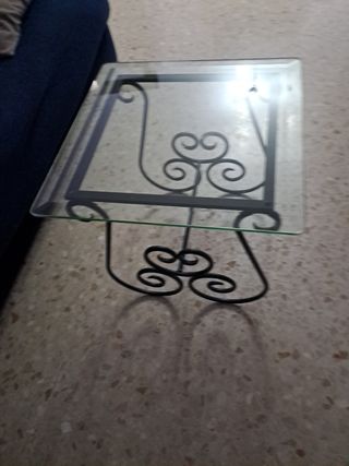 Mesa centro cristal y forja