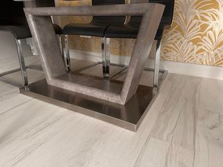 Mesa de comedor abatible y sillas