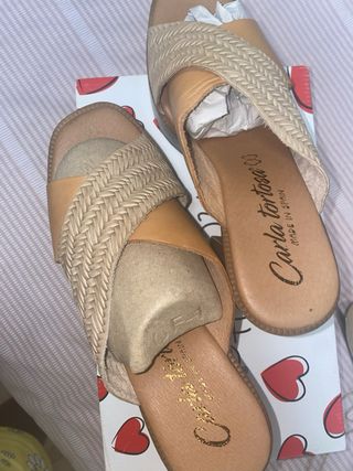 Zuecos Carmela piel - beige/marrón