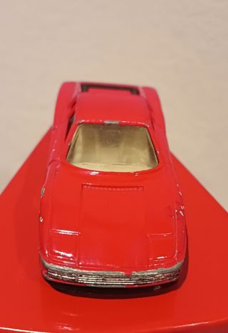 Ferrari Testarrosa escala 1:64 