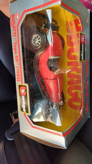 Bburago Bugatti Type 57S rossa