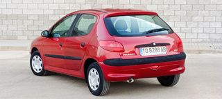 Peugeot 206 2000 98mil kilómetros 