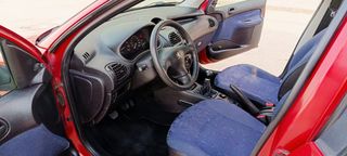 Peugeot 206 2000 98mil kilómetros 