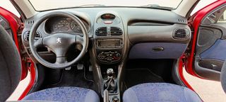Peugeot 206 2000 98mil kilómetros 