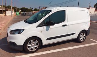 Ford Transit Courier 2018