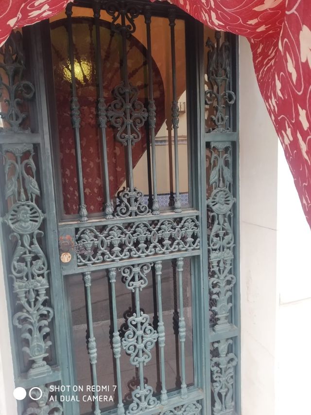 Puerta antigua de hierro forjado 2'20x 1'15