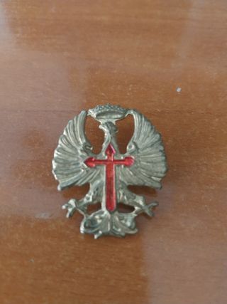 Insignia militar antigua + 2 botones