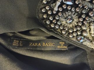 Mono negro con pedreria