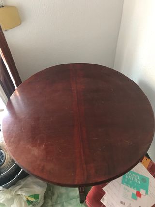 Mesa redonda vintage + 4 sillas, vendo todo junto.