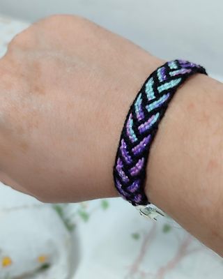 Pulseras tejidas multicolor
