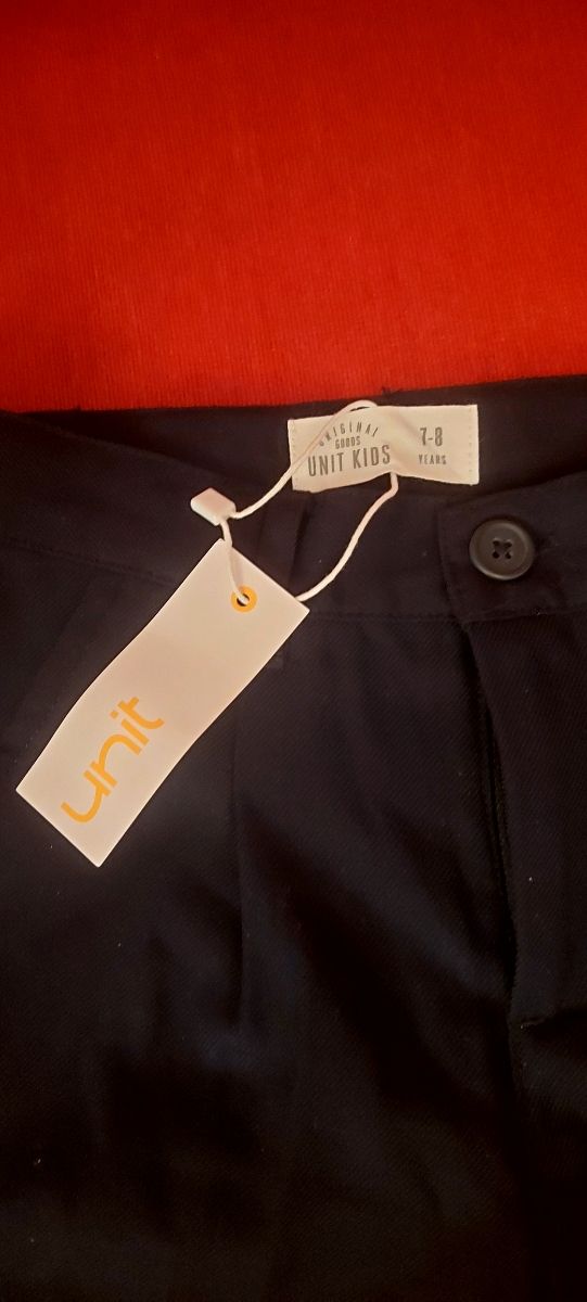 Pantalón corto uniforme azul marino. Nuevo