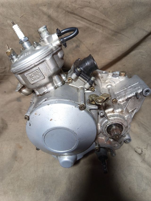 Motor AM6