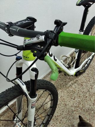 Bicicleta montaña carbono