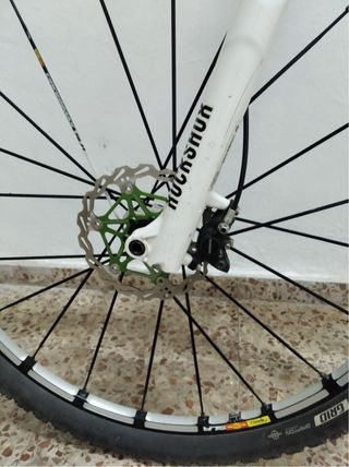 Bicicleta montaña carbono