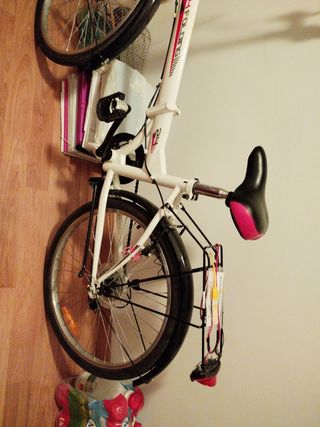 Bicicleta plegable blanca