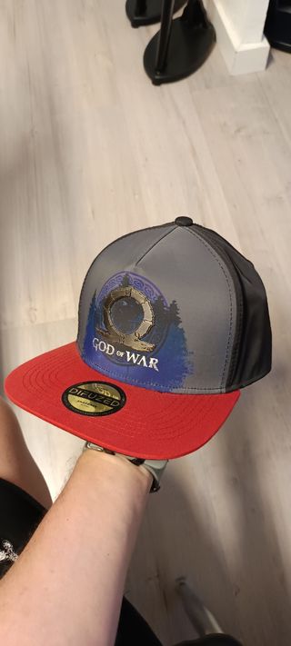 Gorra God of War - Gris y Roja