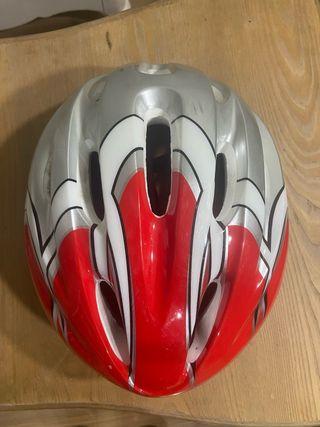Casco bici niño rojo-plata