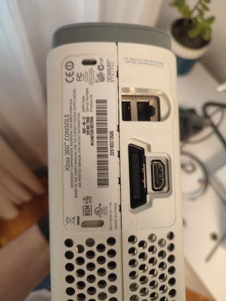 Xbox 360 blanca y gris