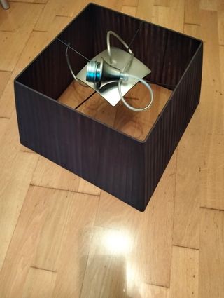 Lámpara de Techo marrón 
