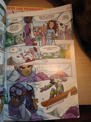 Revista WITCH, con el Comic "Todas las estrellas"