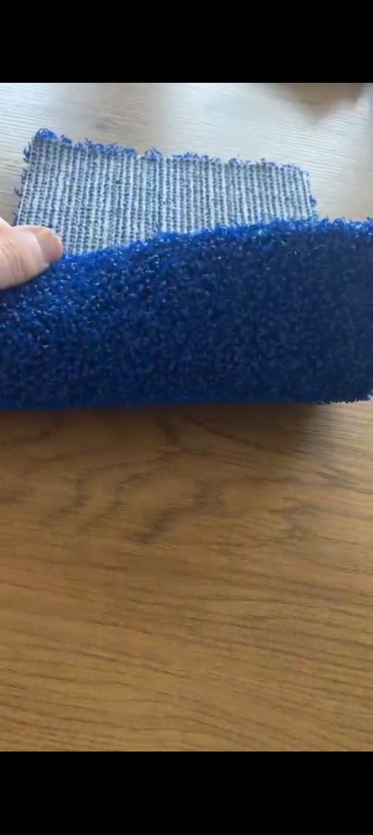 Cesped padel azul texturizado fabrica ion europea