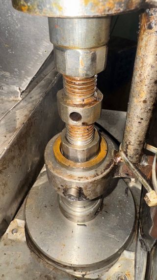 Máquina partir aceitunas