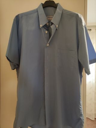 Camisa azul hombre