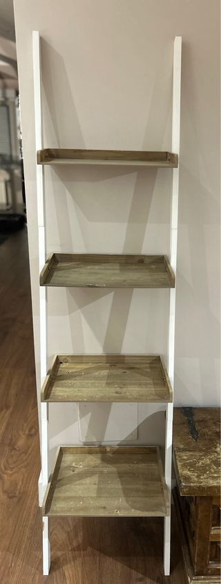Estantería escalera madera blanca