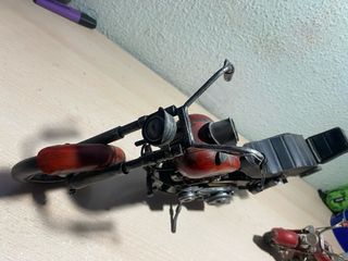 2 Motos Vintage Metálicas