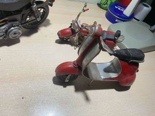 2 Motos Vintage Metálicas