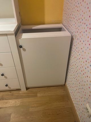 Cómoda + estantería + mueble