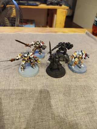 Warhammer 40k: 5 miniaturas exterminadores.Plomo.