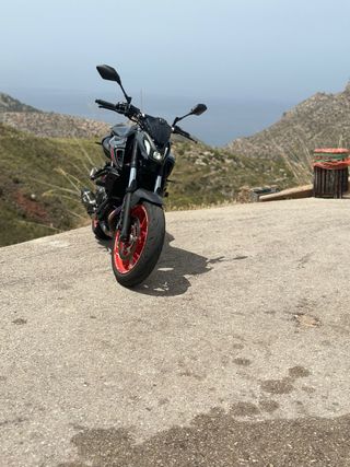 Yamaha MT-07 
