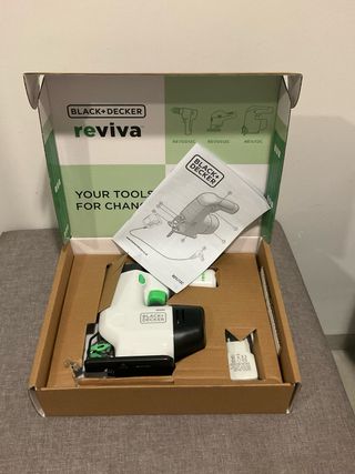 Sierra de calar Black & Decker Reviva 12V