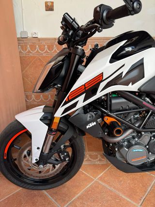 KTM Duke 125