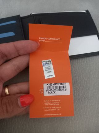 Portafoglio  uomo.Nuovo con scatola Offerta! 
