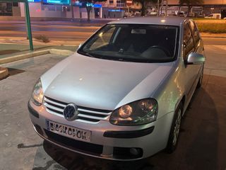 Volkswagen Golf 2004