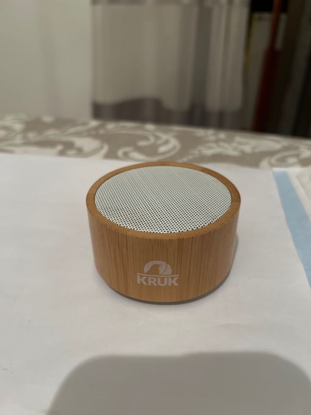 Altavoz KRUK de bambú