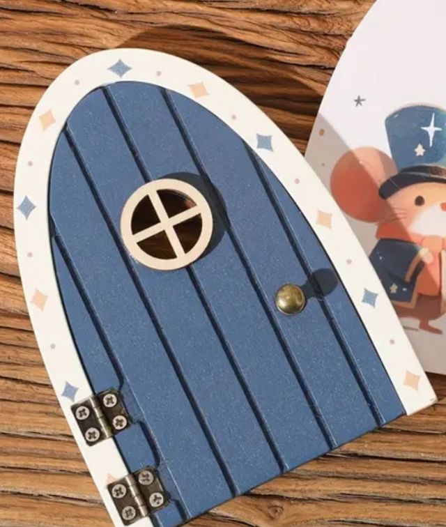 Puerta mágica de hadas o ratoncito