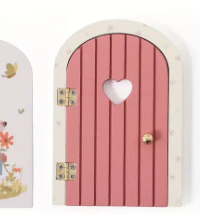 Puerta mágica de hadas o ratoncito