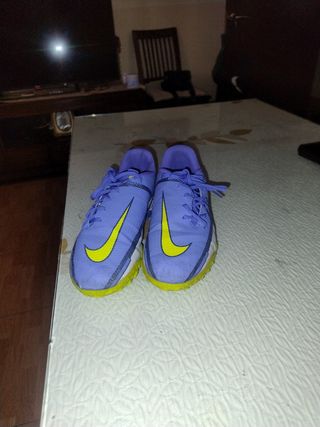Botines Nike Phantom - Fútbol