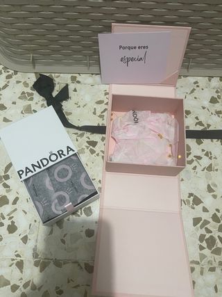Collar pandoja 