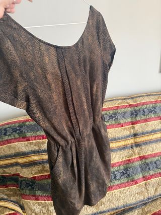 Vestido marrón estampado serpiente