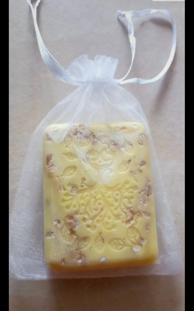 Jabón artesanal avena, hecho a mano de glicerina